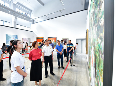 弘揚紅巖精神 涵養(yǎng)清風正氣——重慶公共運輸職業(yè)學院組織參觀“紅巖清風”廉潔文化美術作品展暨文化藝術交流活動側記